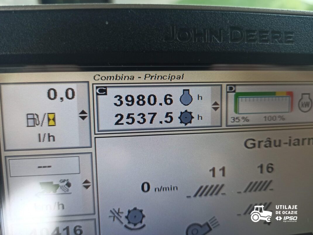 John Deere W540 + Header paioase