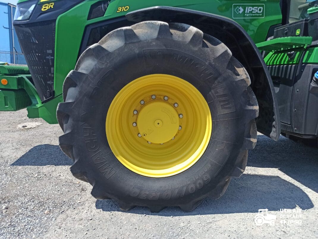 John Deere 8R 310