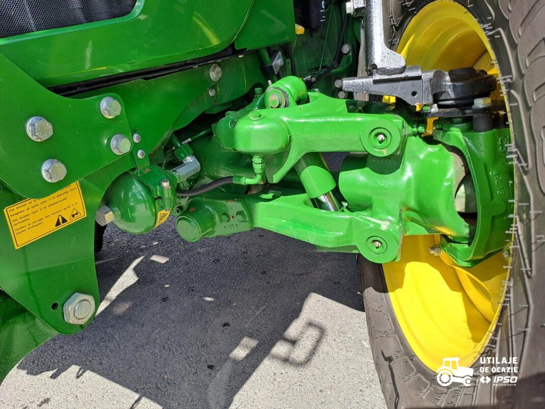 Tractor John Deere 5125R + incarcator JD 543R