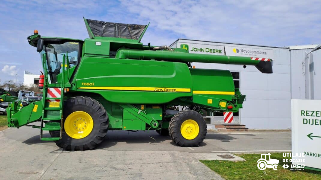 John Deere T660i + Header 622R