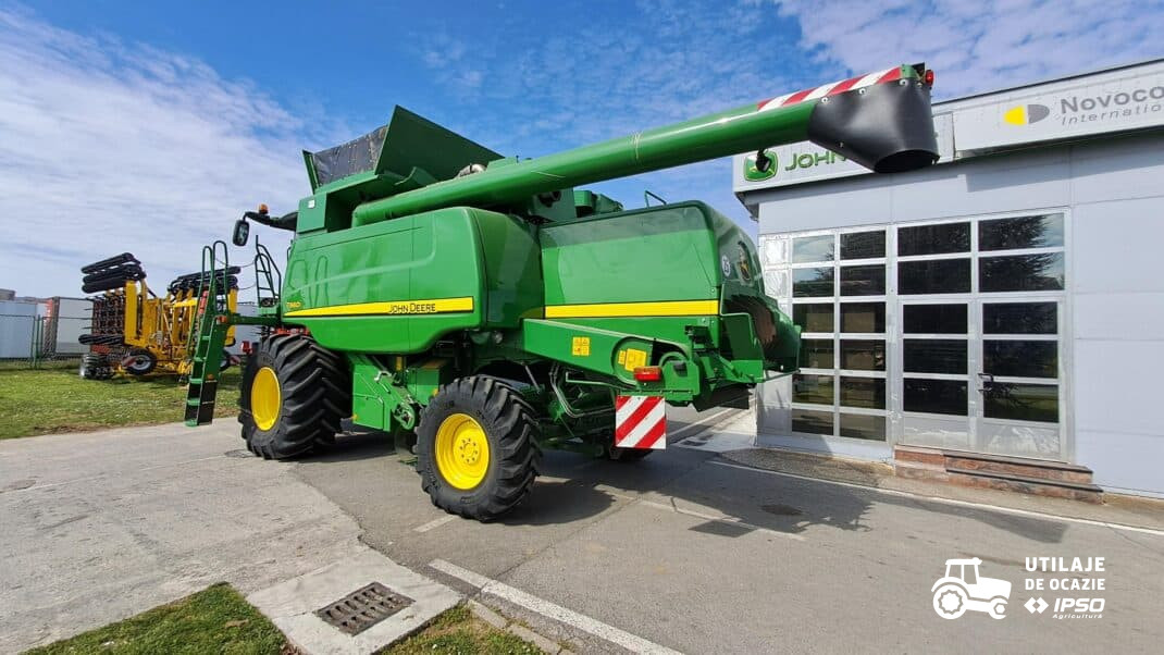 John Deere T660i + Header 622R