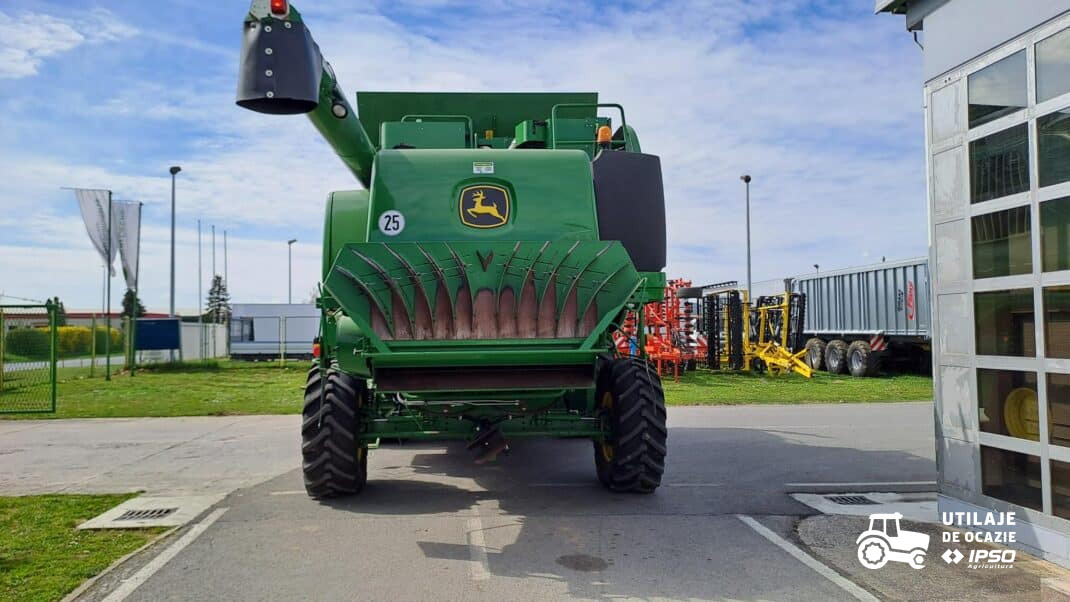 John Deere T660i + Header 622R