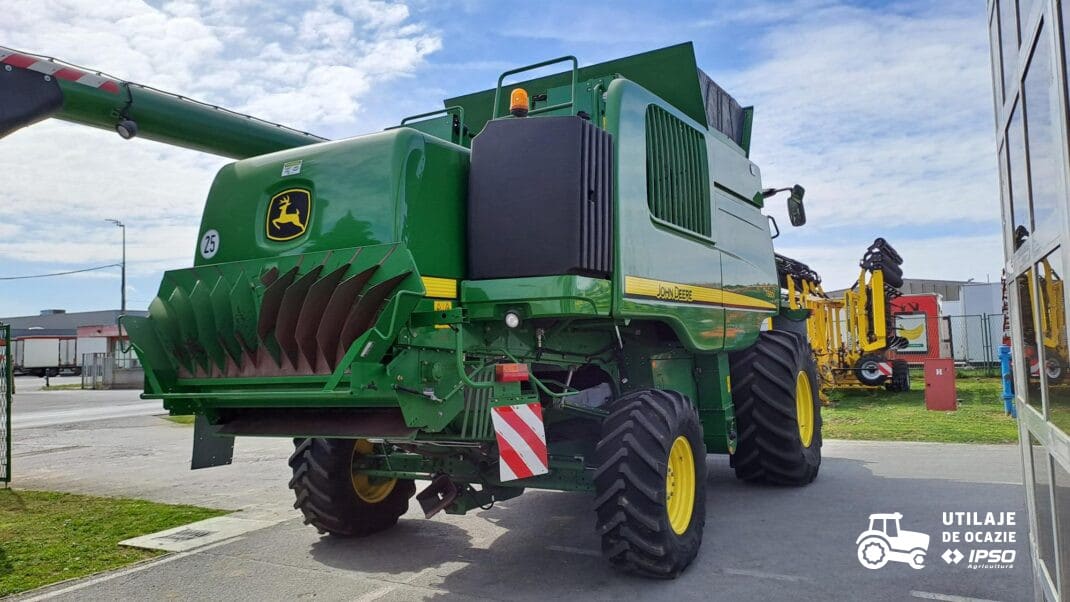 John Deere T660i + Header 622R