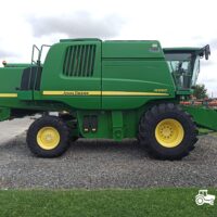 John Deere W660 + Header paioase