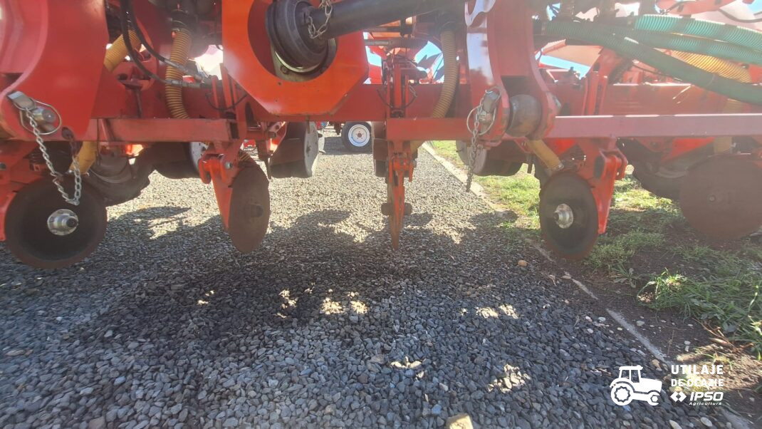 Semanatoare prasitoare Kuhn Model Maxima 2M 12 R