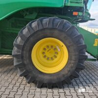 John Deere T660i + Header 625R
