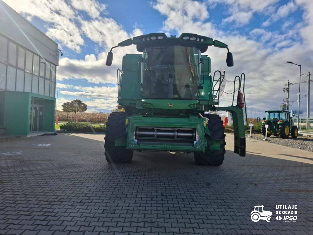 John Deere T660i + Header 625R