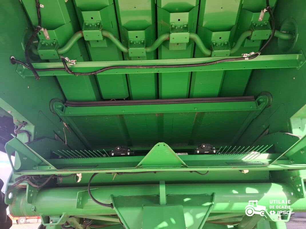 John Deere T660i + Header 625R