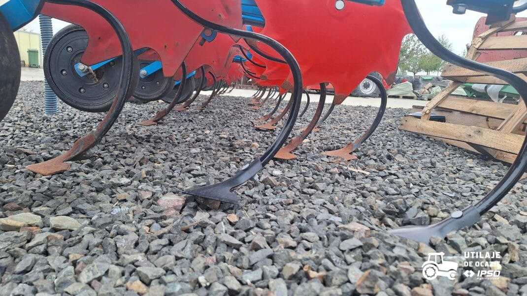 Cultivator cu fertilizare Monosem model SCD-9U