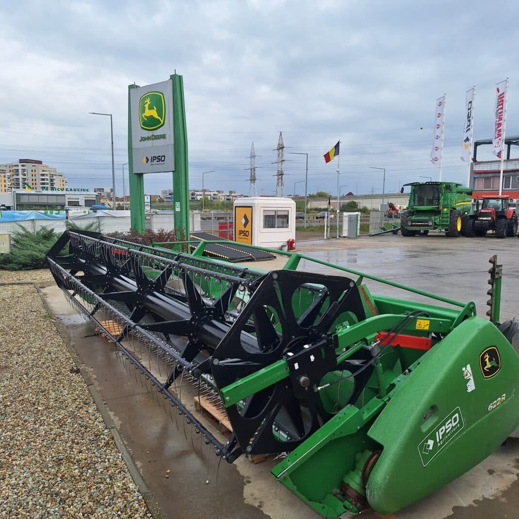 John Deere S770 + Header paioase