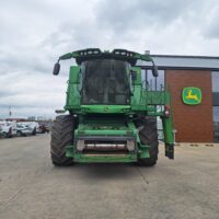 John Deere S770 + Header paioase