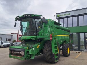 John Deere S770 + Header paioase
