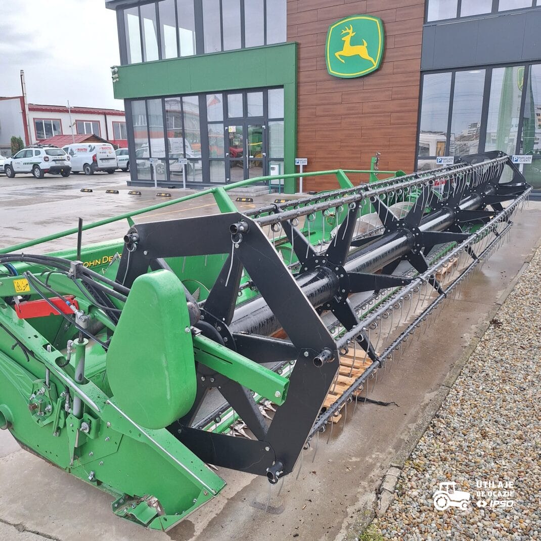 John Deere S770 + Header paioase