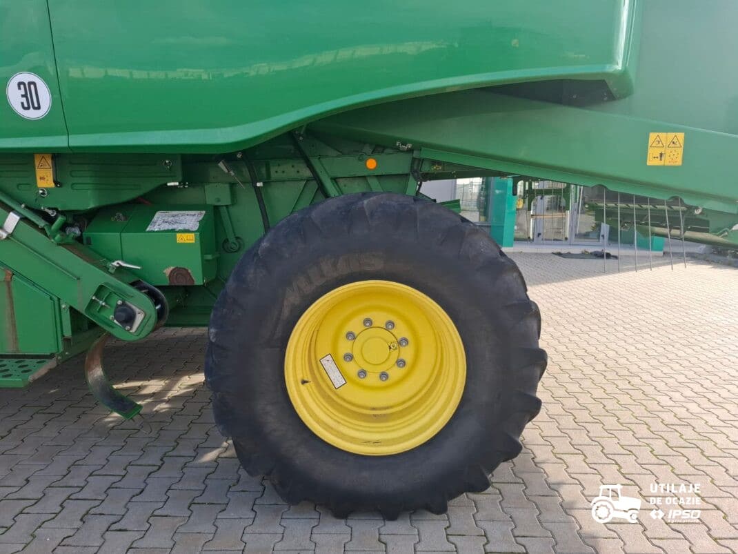 John Deere T660i + Header 625R