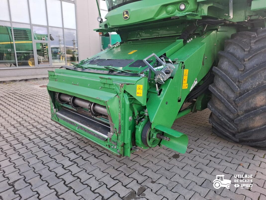 John Deere T660i + Header 625R