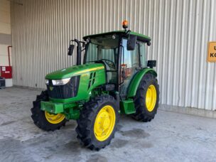John Deere 5067E