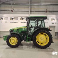 Tractor John Deere model 5115M