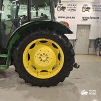 Tractor John Deere model 5115M