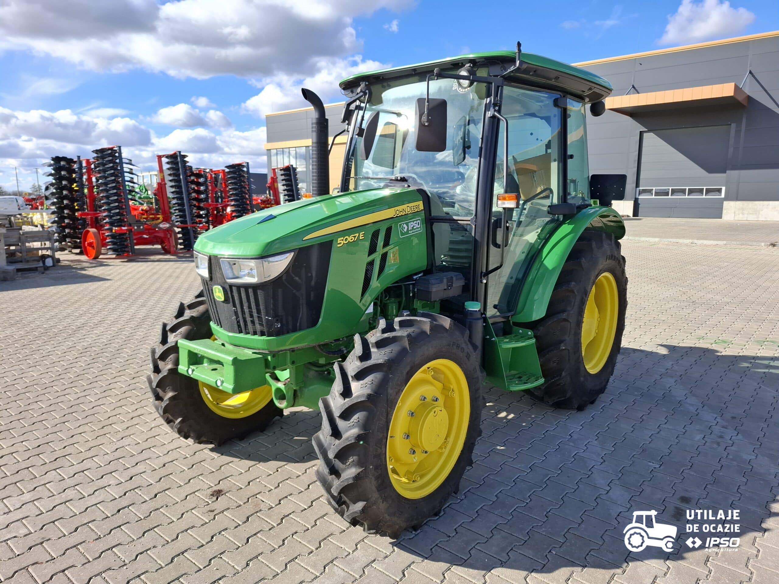 John Deere 5067E