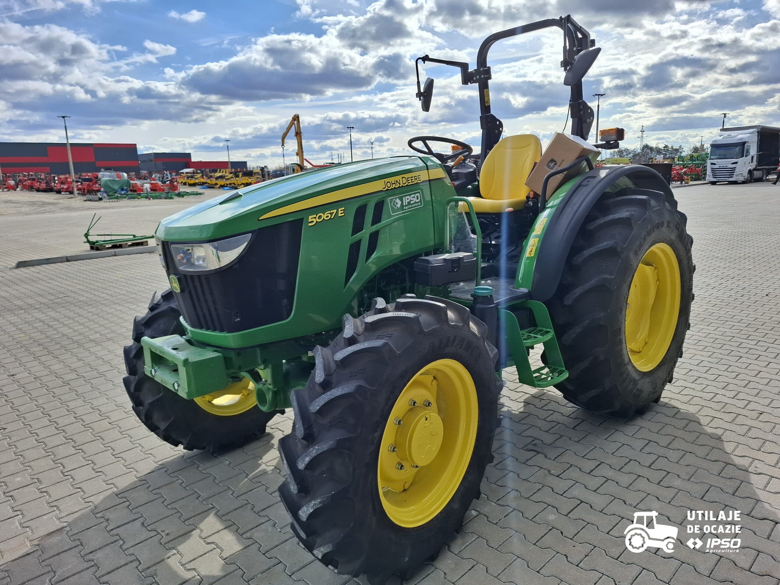 John Deere 5067E fara cabina