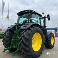 Tractor John Deere model  6R 215