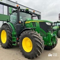 Tractor John Deere model  6R 215