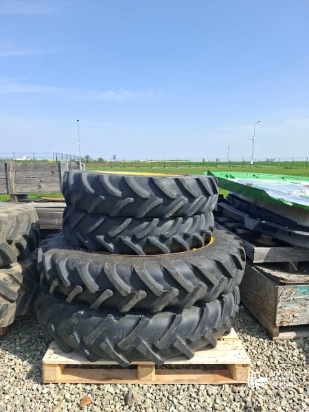 John Deere 5100M + roti inguste