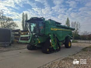 John Deere X9 1100 cu heder de paioase