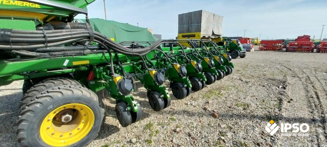 Semanatoare prasitoare John Deere DB 55