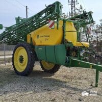 Sprayer tractat John Deere M740