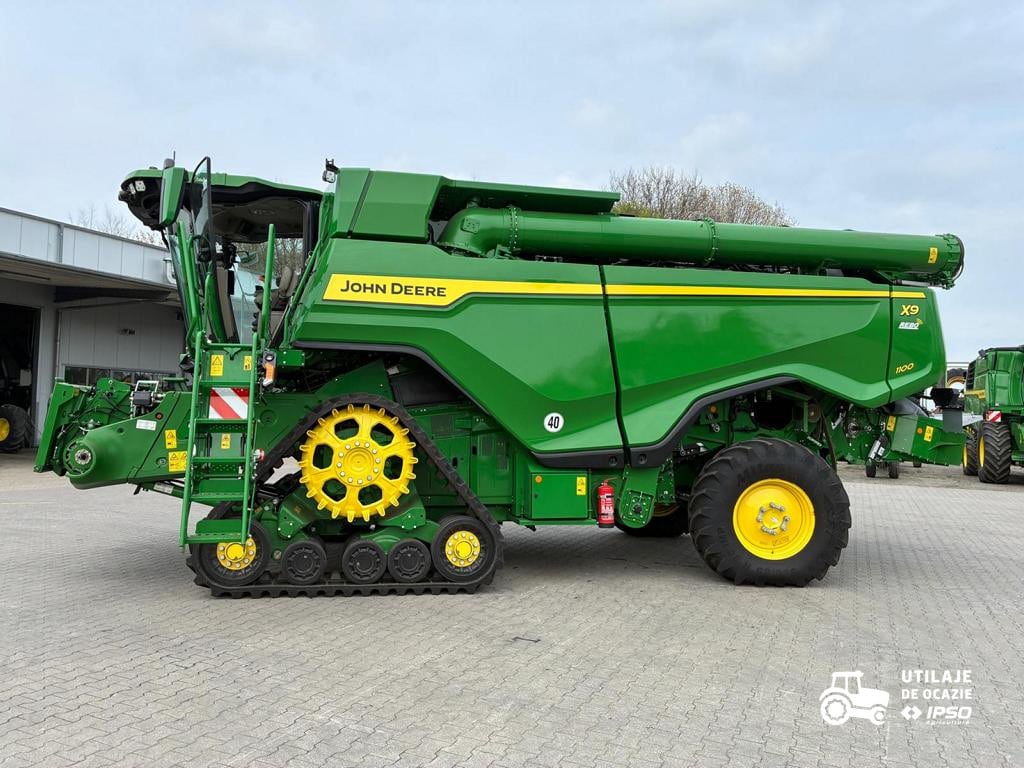John Deere X9 1100 + Header HD40X