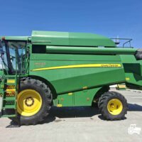 John Deere model W440 + Header 616R