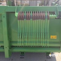 John Deere W440 + Header paioase