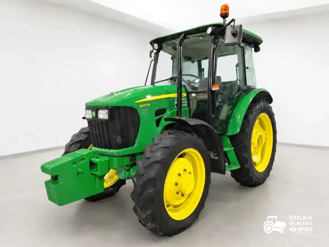 John Deere 5105M