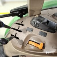 John Deere 5105M