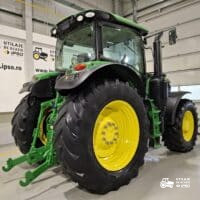 John Deere 6215R