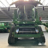John Deere S780