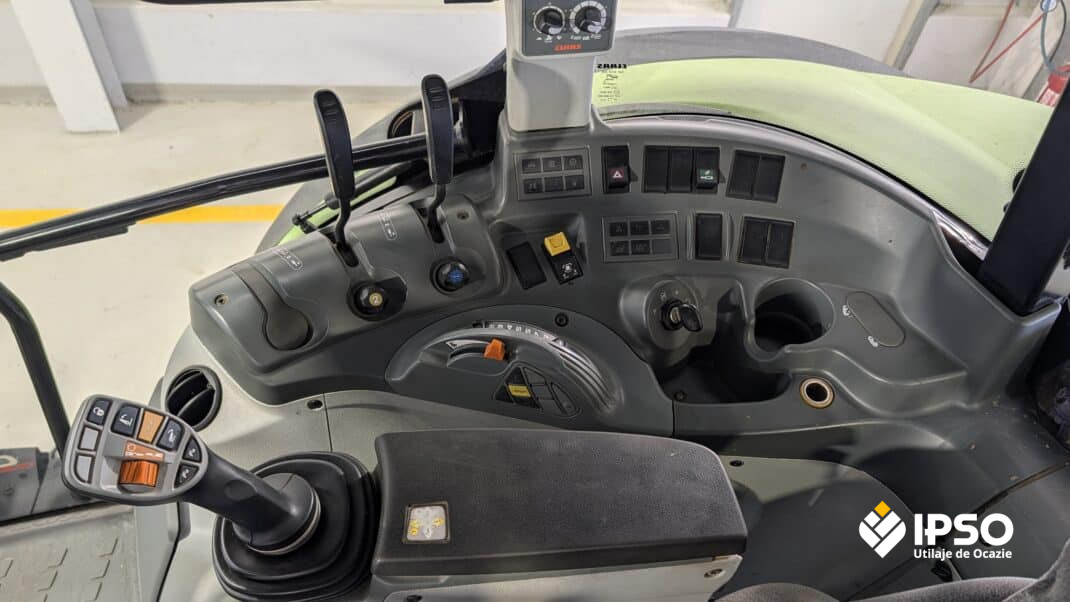 Claas Arion 450