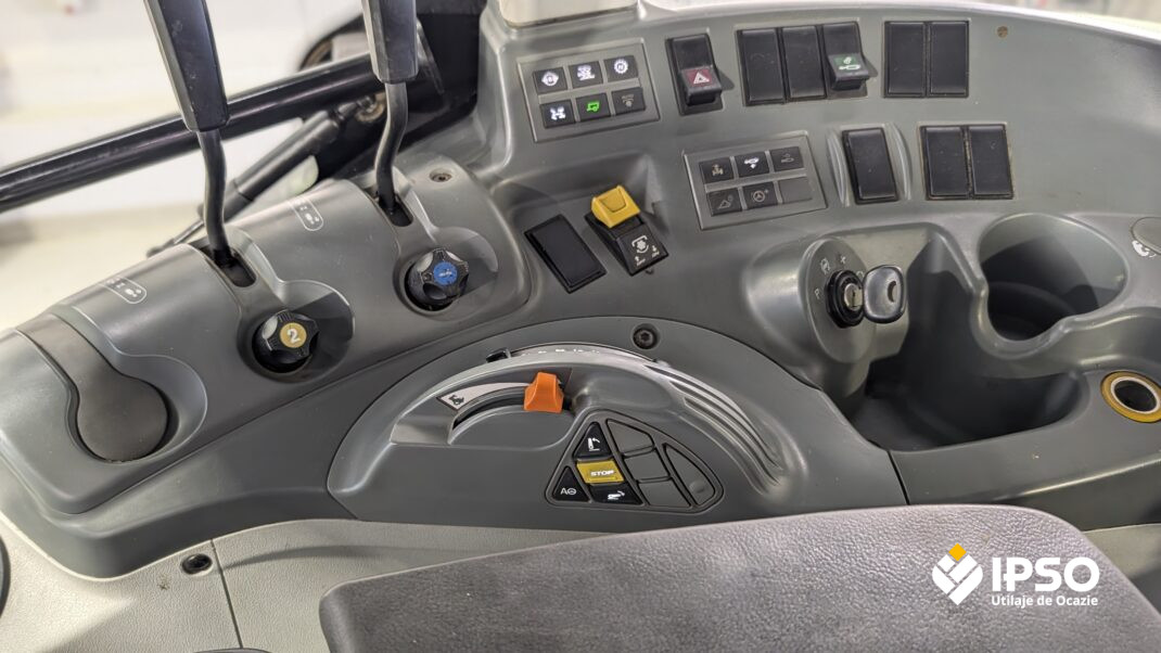 Claas Arion 450