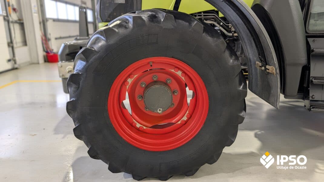 Claas Arion 450