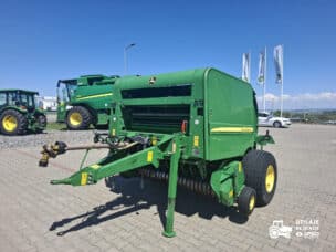 Presa de balotat John Deere F440E