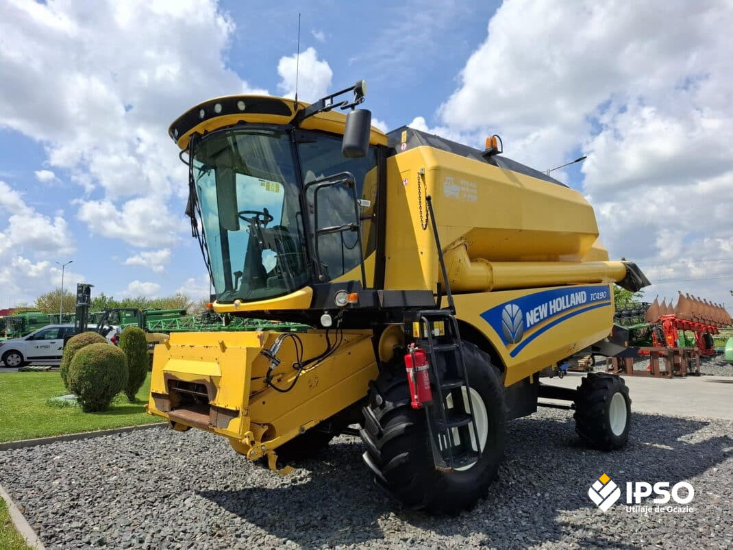 New Holland  TC 4.90 + Header paioase