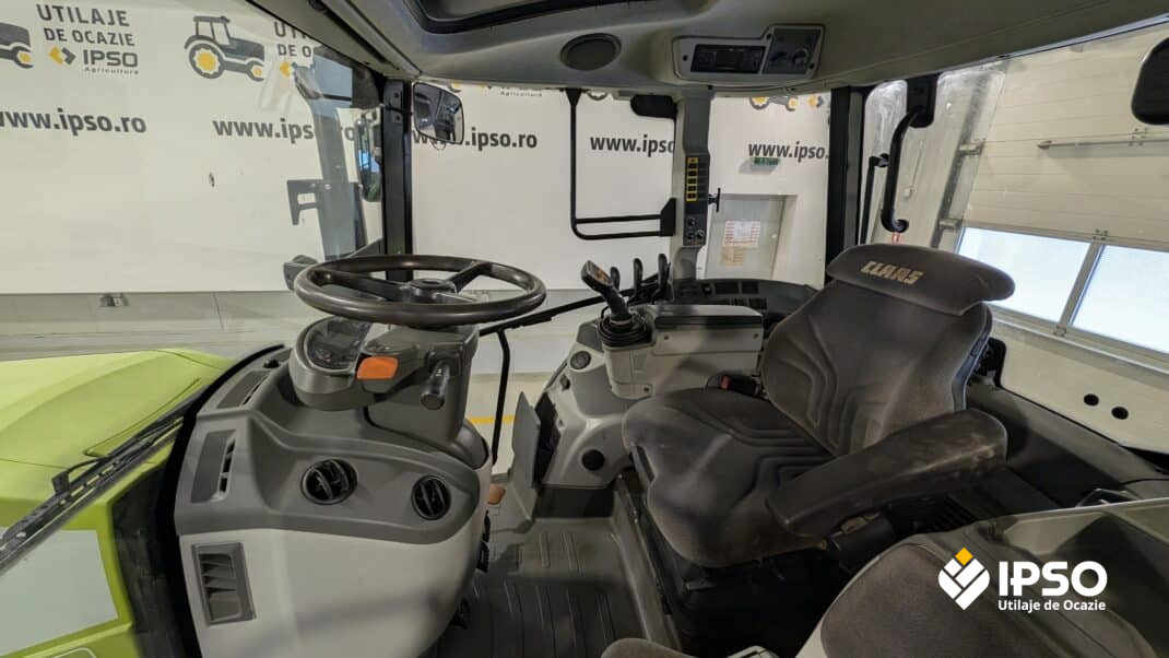 Claas Arion 450