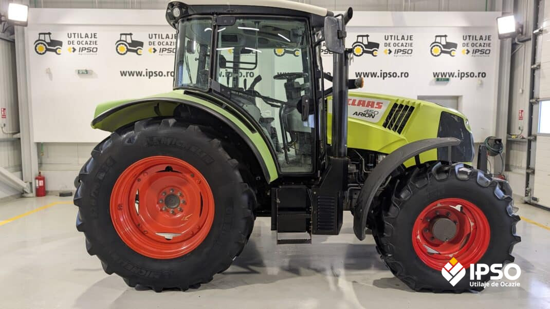 Claas Arion 450