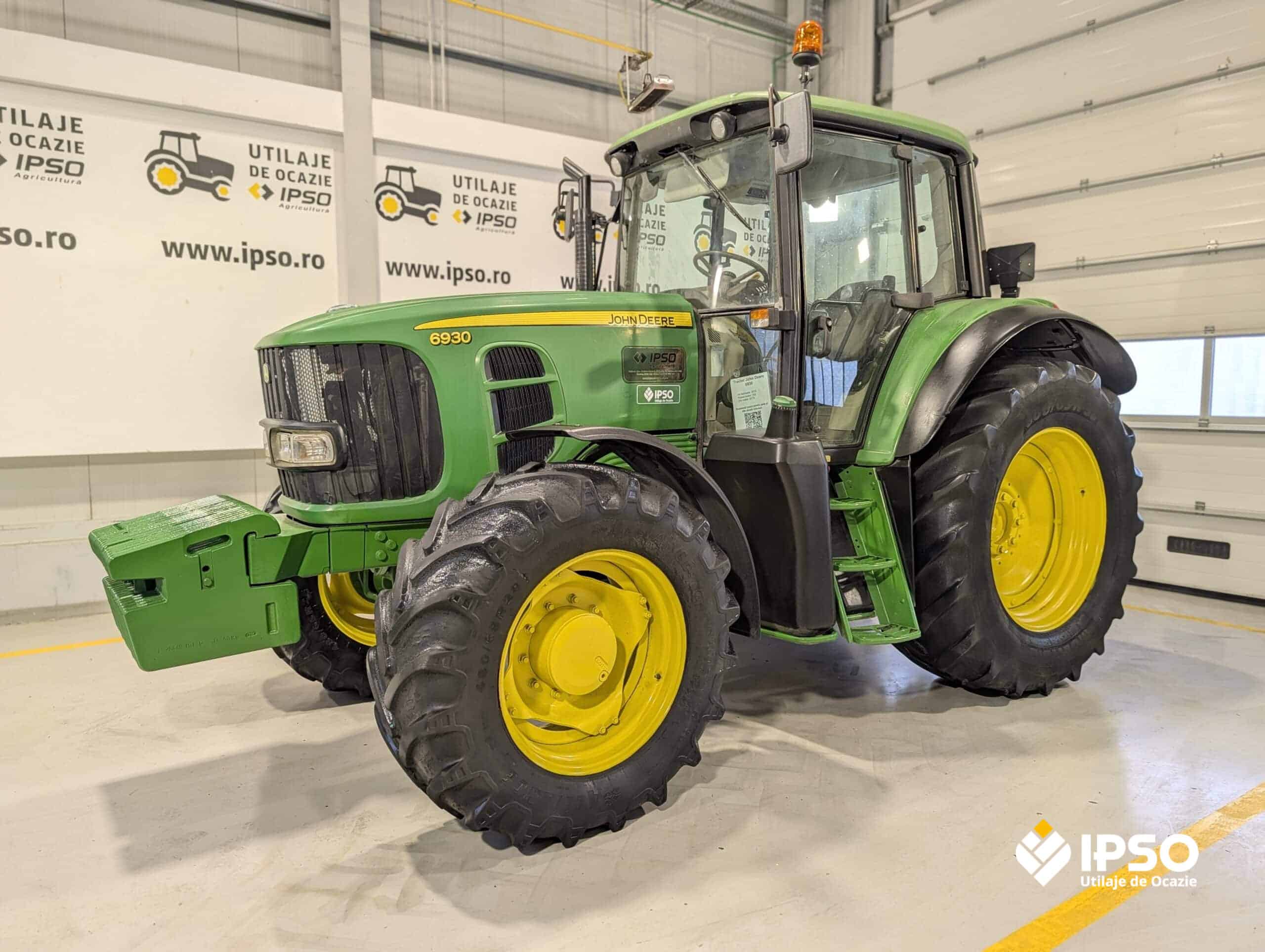 John Deere 6930