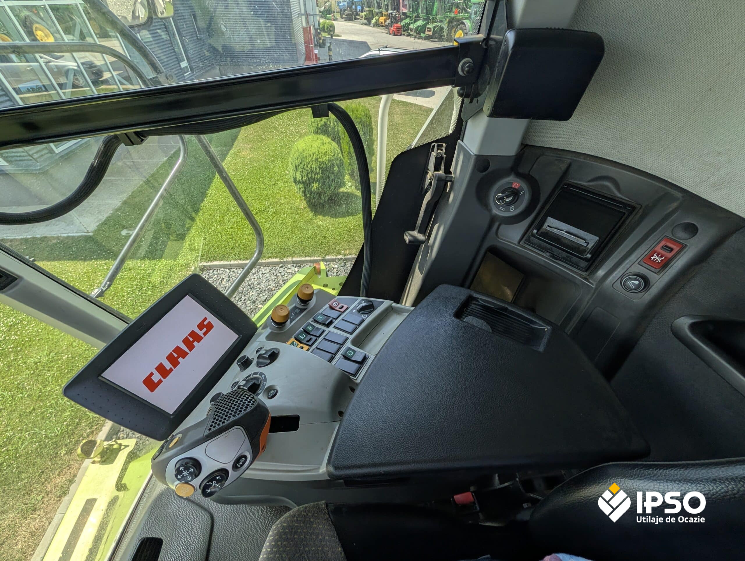 Claas Lexion 750 + Header paioase