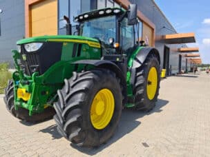 John Deere 6R 215