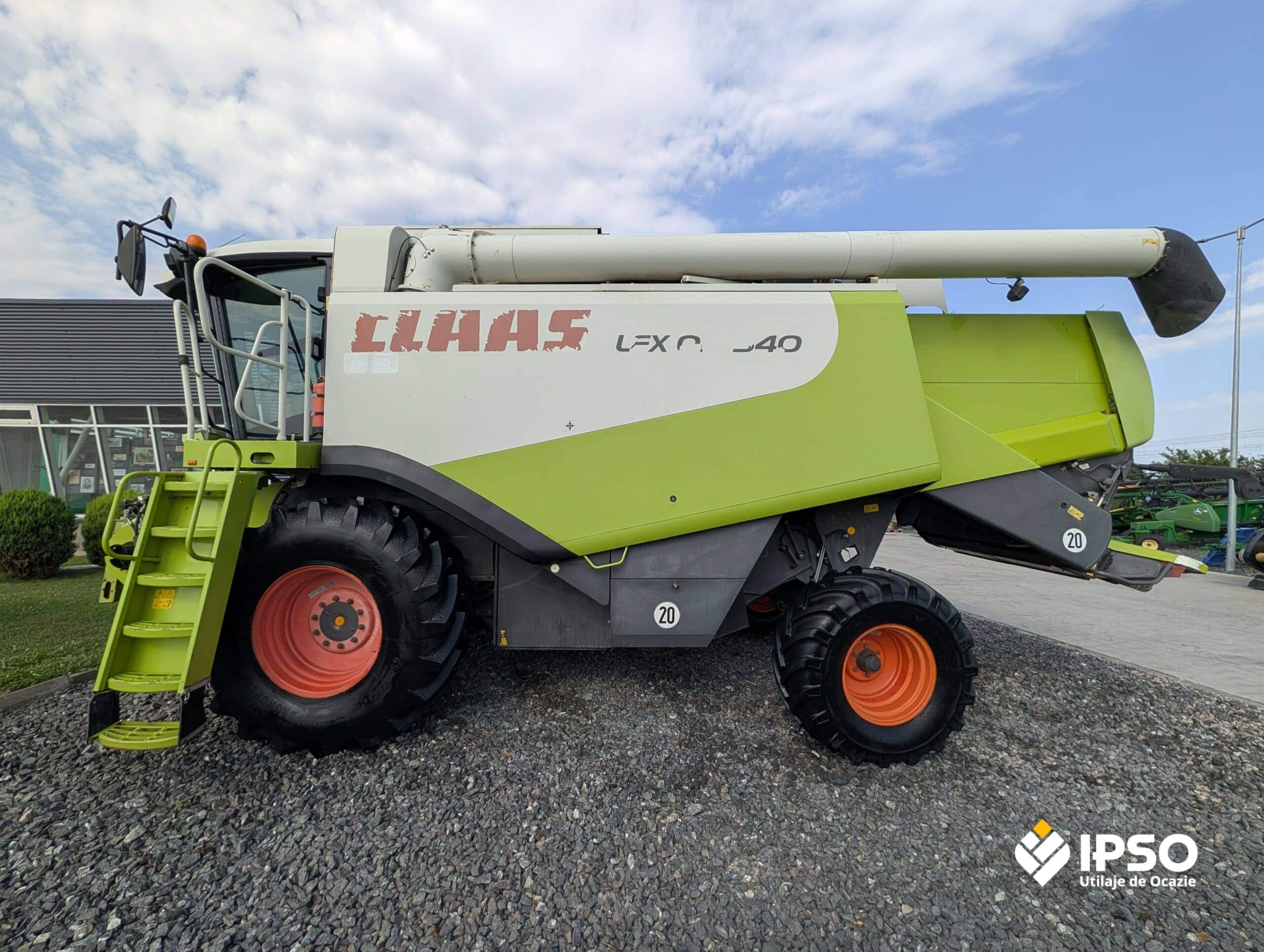 Claas Lexion 540 + Headere paioase si porumb