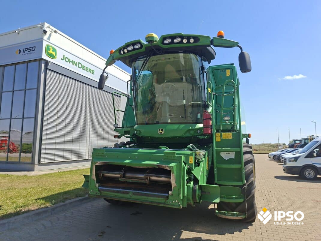 John Deere T660