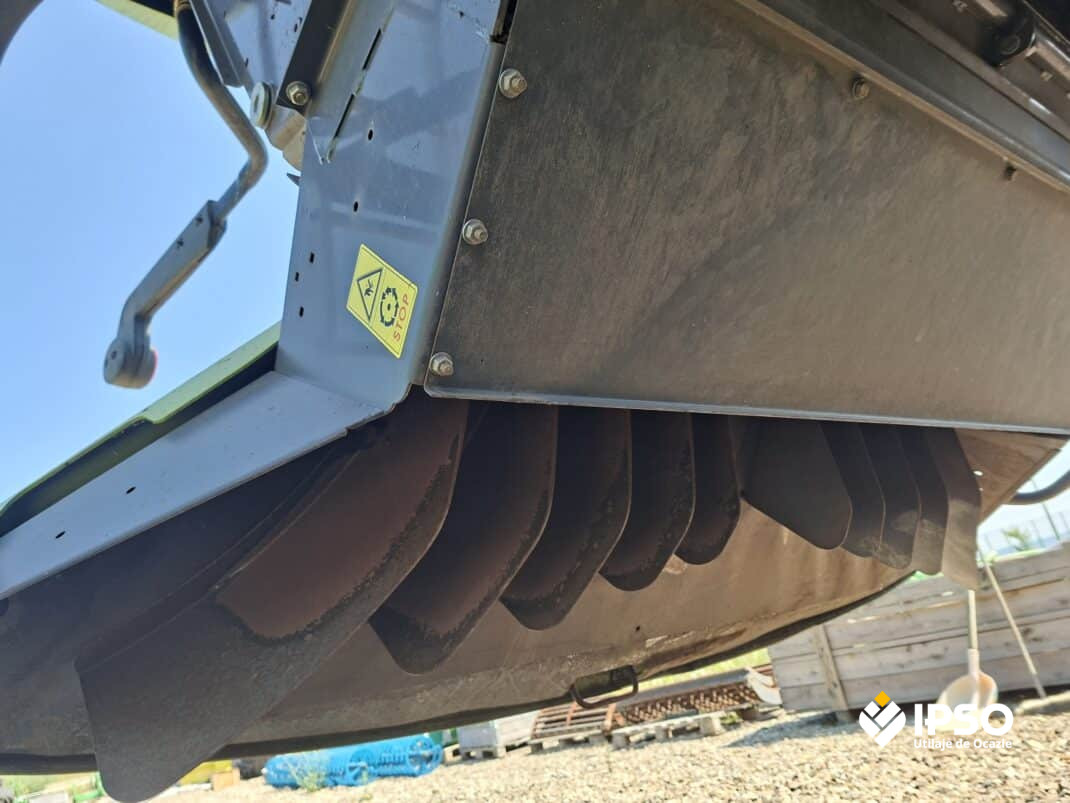 Claas Lexion 750 + Header paioase
